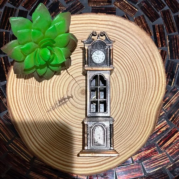 Vintage die cast pencil sharpener miniature Clock Tower Figurine - Picture 6 of 9